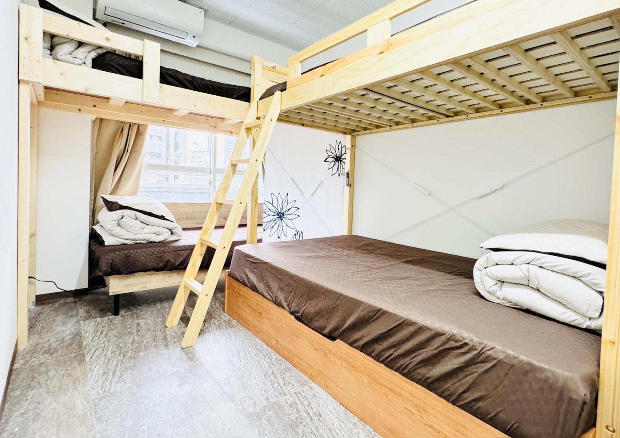 Guest House B'S Fiveⅱ أوساكا المظهر الخارجي الصورة